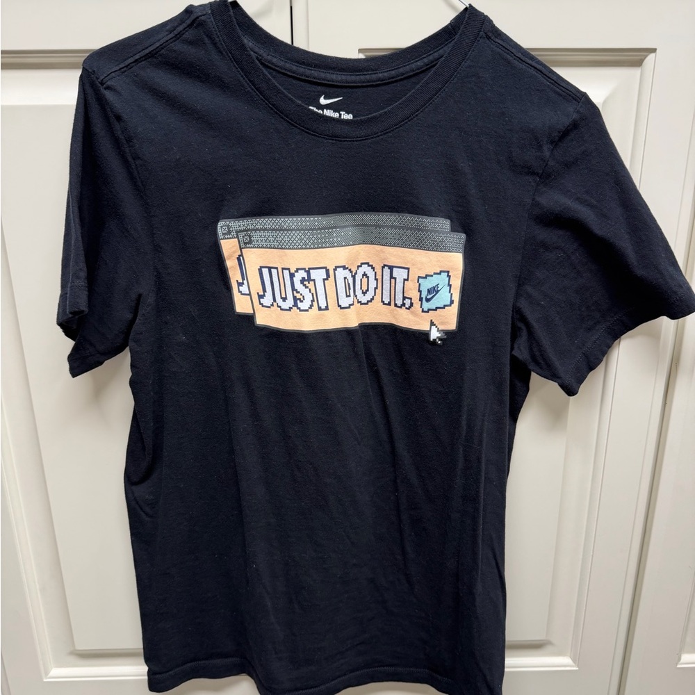 Nike Navy Tee with Graphic Print